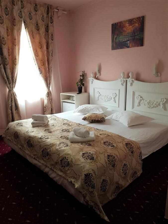 Hotel Darosy Arad Eksteriør bilde